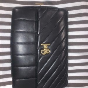 712 soft leather crossbody